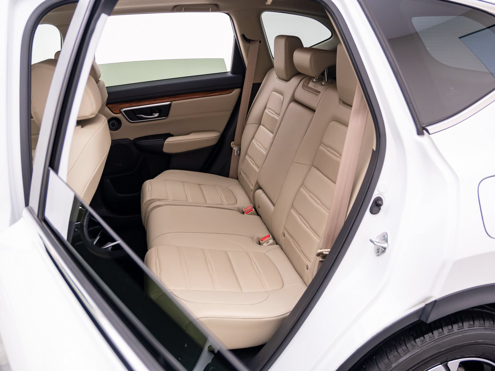 Used 2019 Honda CR-V Touring image 16