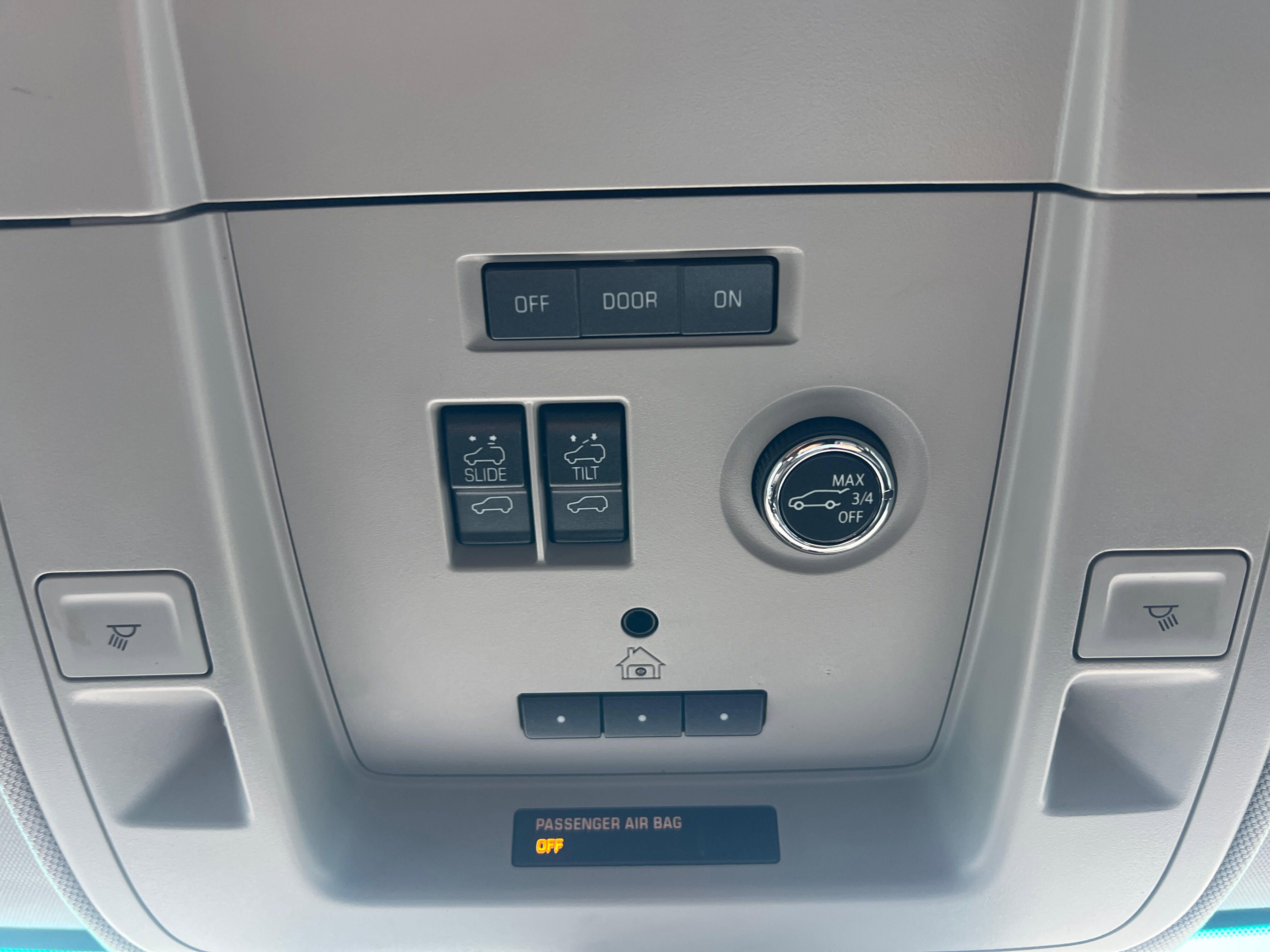 Used 2019 Chevrolet Suburban LT image 19