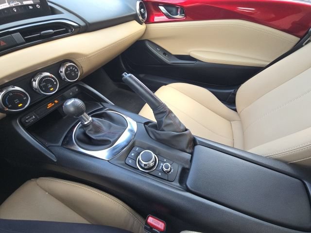 Used 2018 MAZDA MX-5 Miata RF Grand Touring RWD image 27