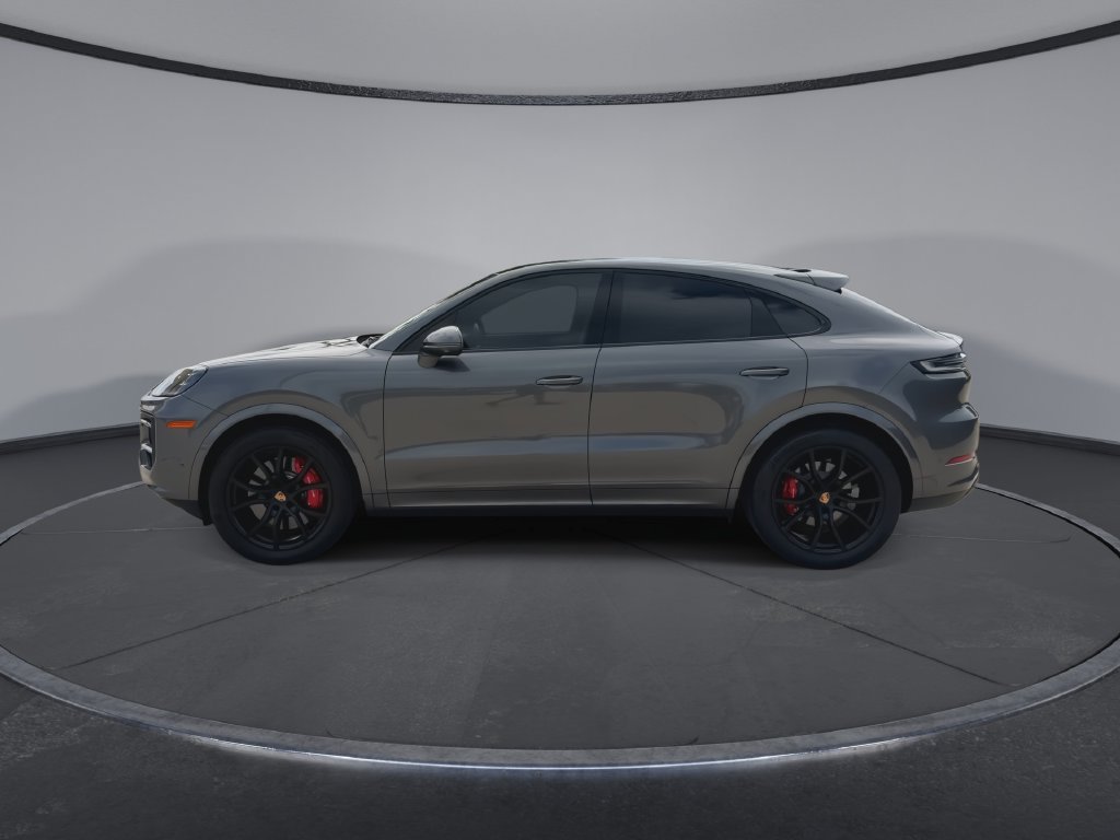 Used 2025 Porsche Cayenne S AWD/4WD image 5