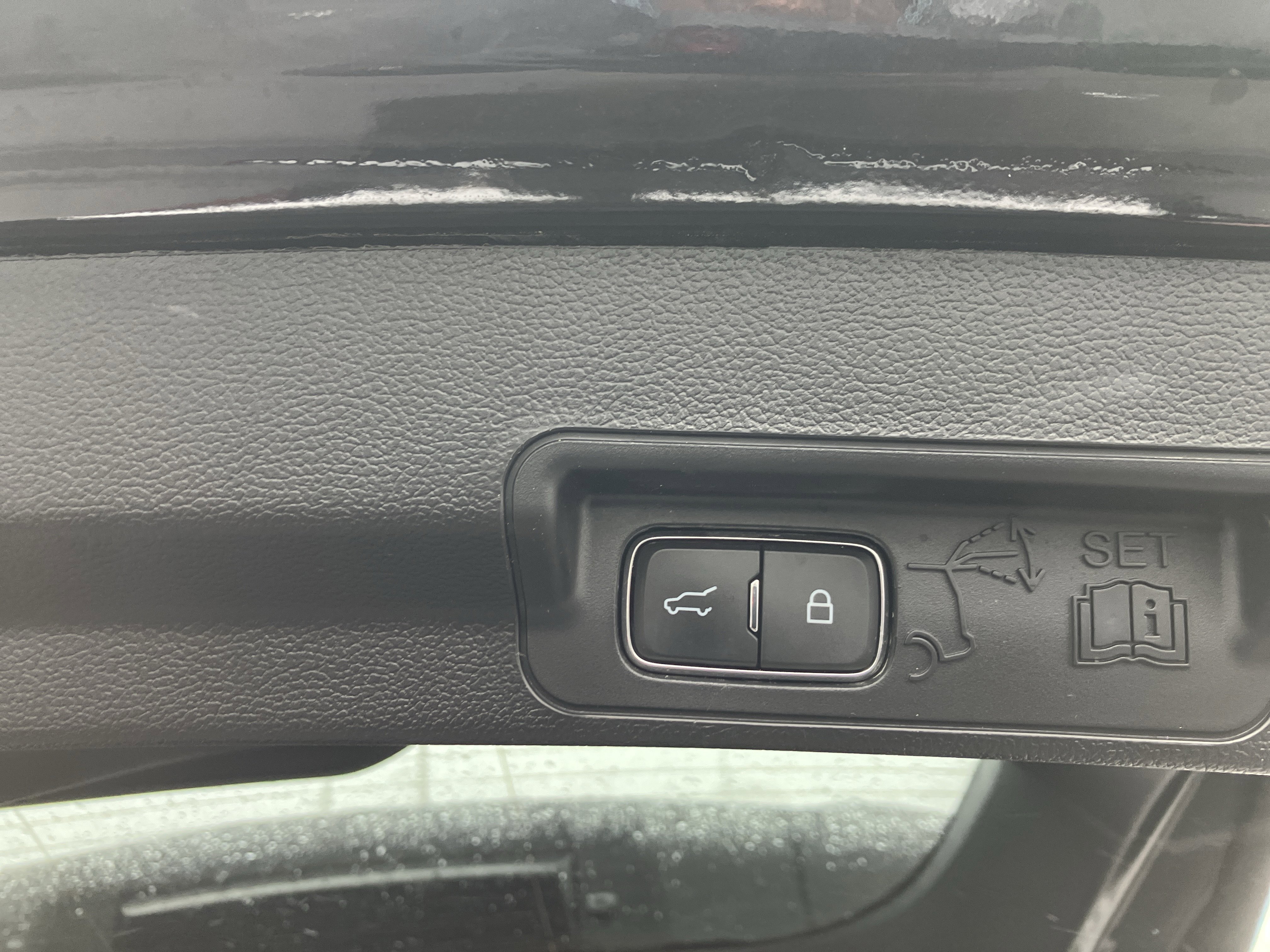 Certified 2022 Ford Explorer XLT w/ Equipment Group 202A image 14