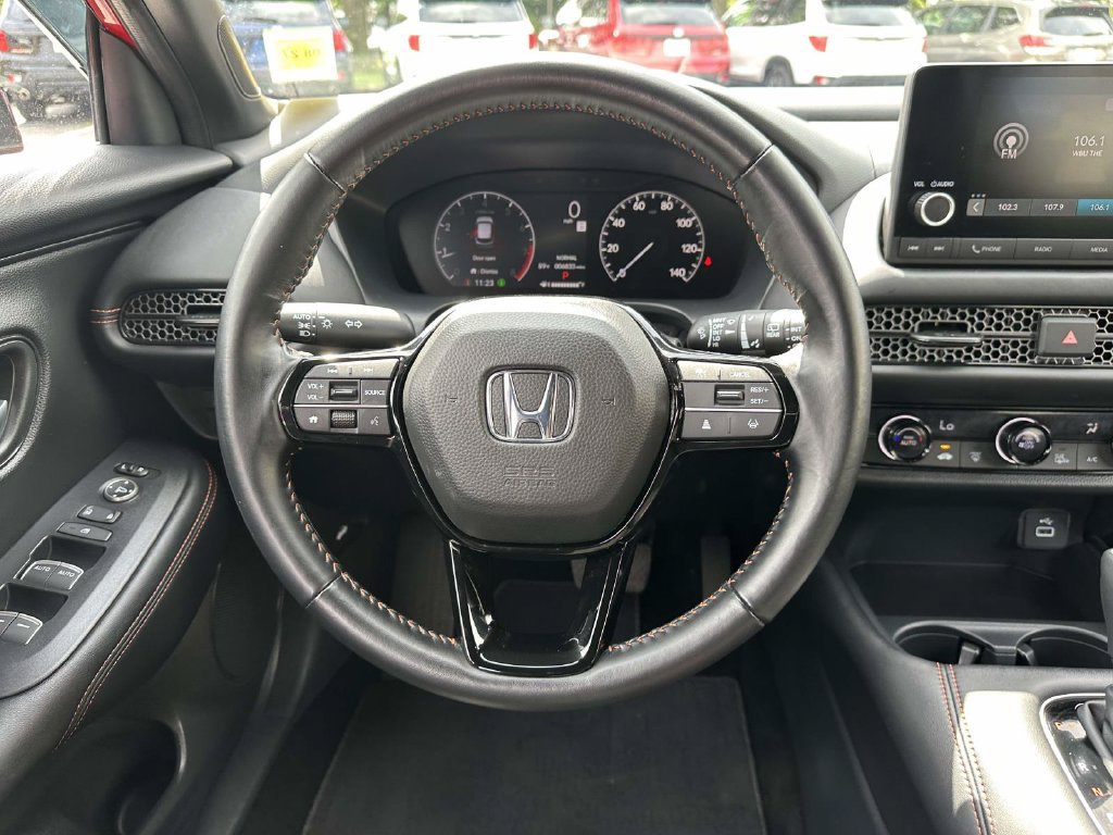 Certified 2025 Honda HR-V Sport image 11