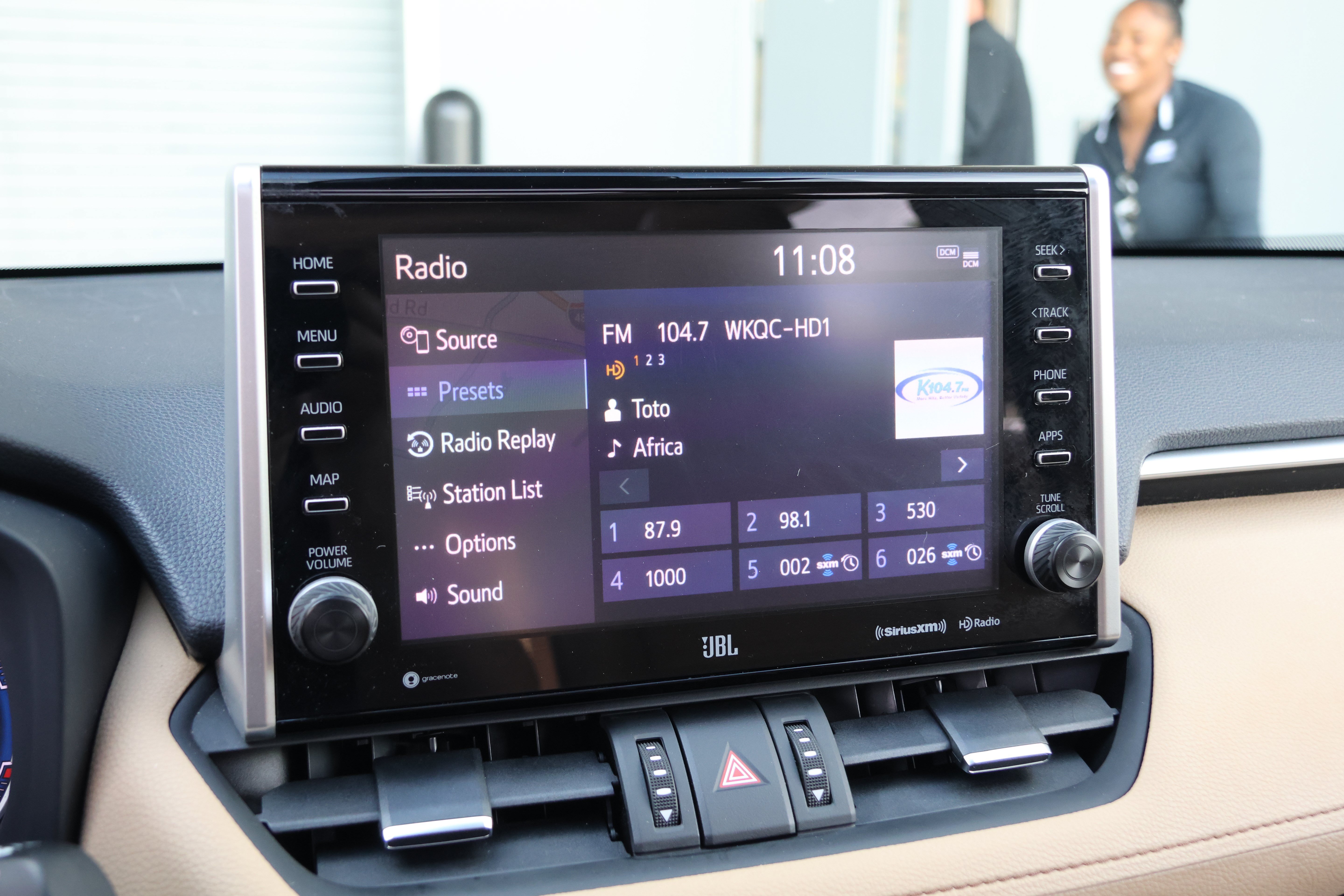 Used 2022 Toyota RAV4 Limited AWD/4WD image 23