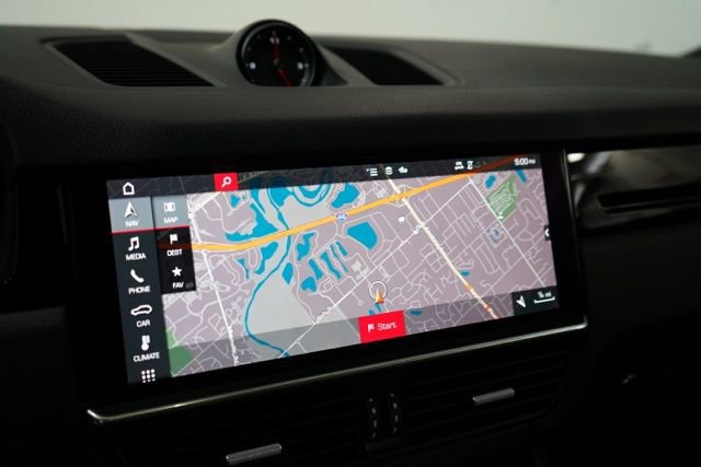 Used 2021 Porsche Cayenne AWD/4WD image 25