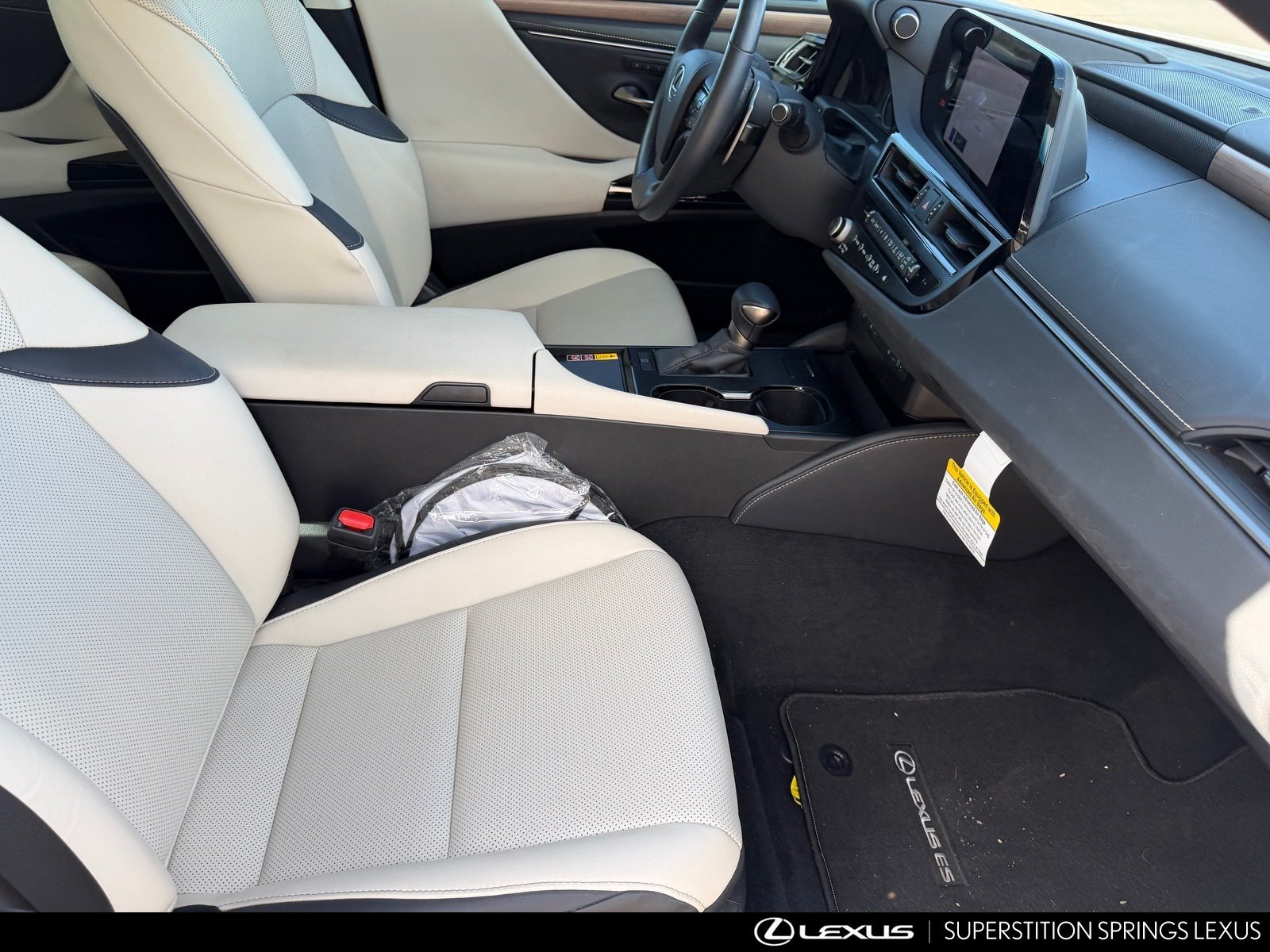 Certified 2025 Lexus ES 350 w/ Premium Package FWD image 22