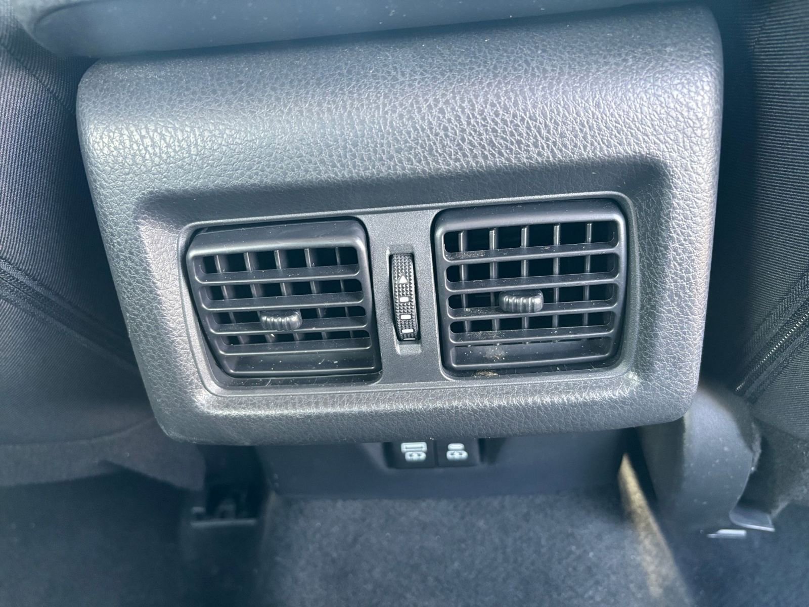 Used 2025 Toyota Camry LE image 22