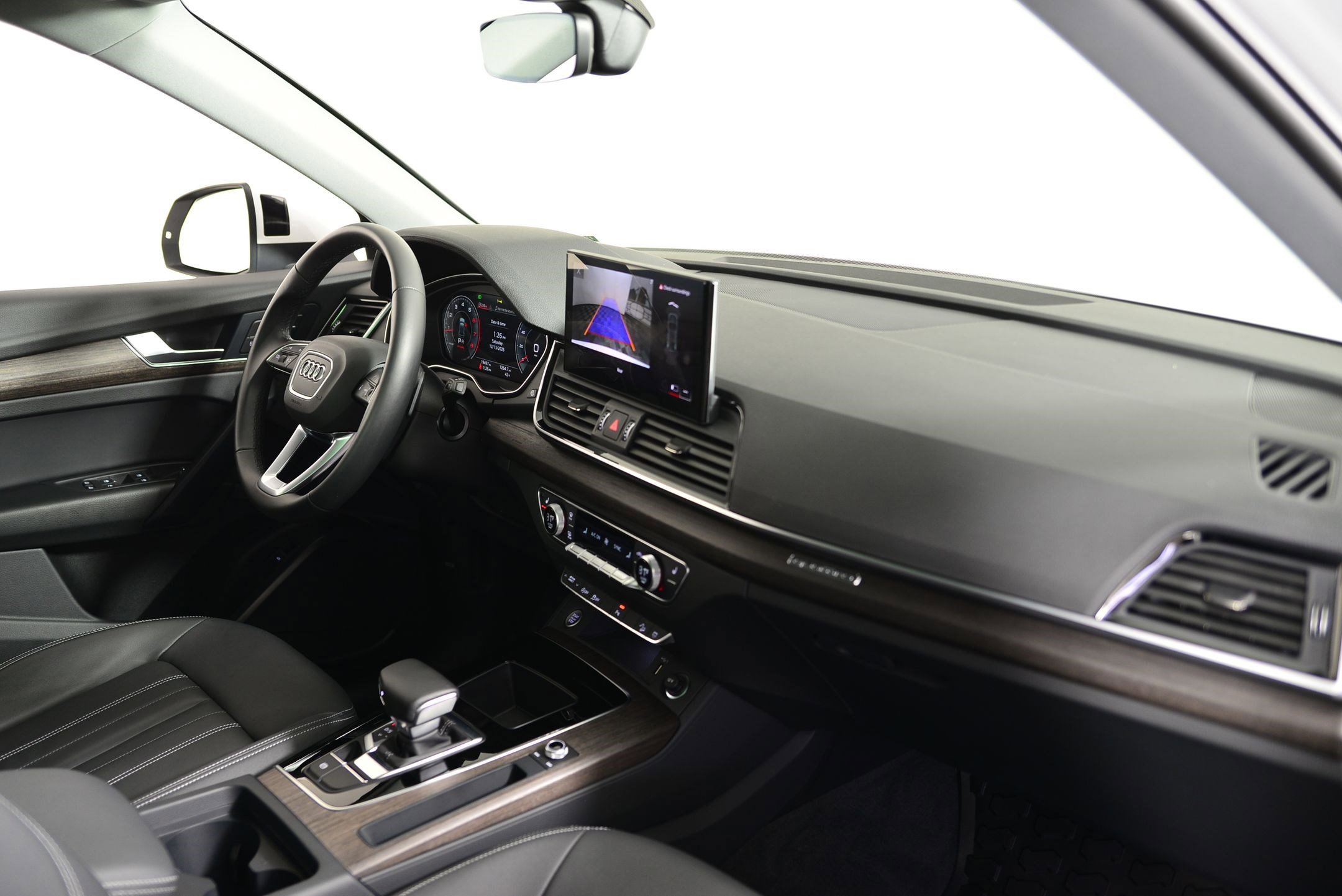 Certified 2025 Audi Q5 2.0T Premium w/ Convenience Plus Package image 21