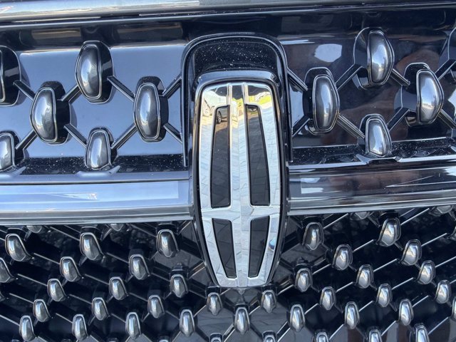 New 2026 Lincoln Nautilus Premier w/ Equipment Group 102A AWD/4WD image 7
