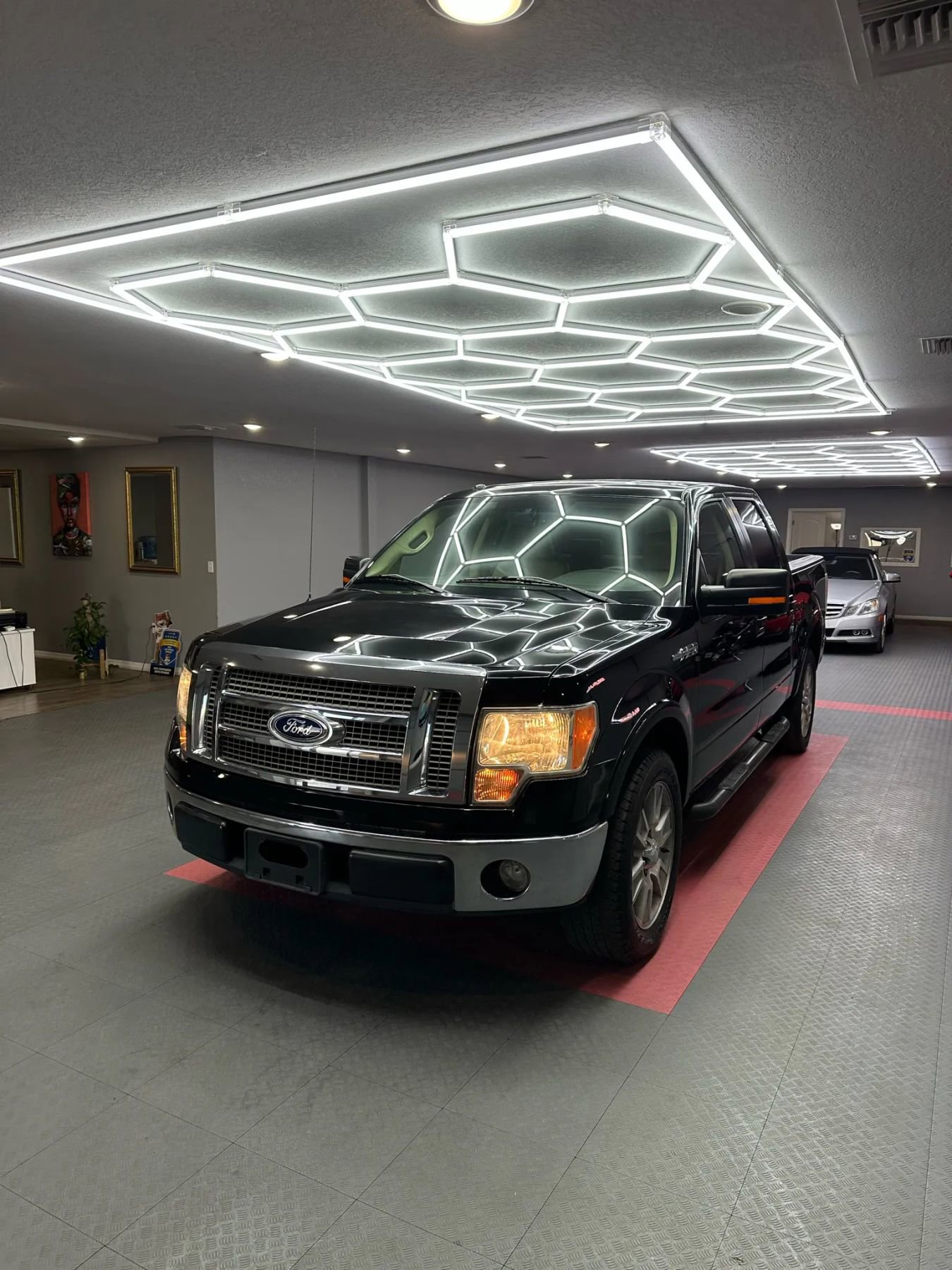 Used 2009 Ford F150 Lariat image 2