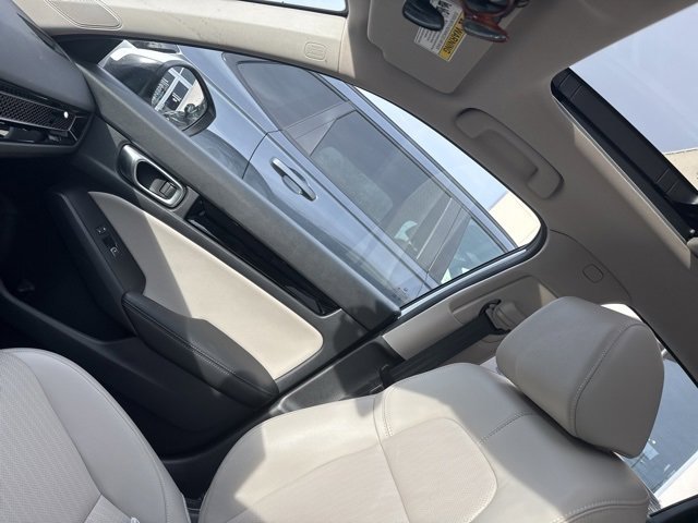 Used 2024 Honda Civic EX-L image 10