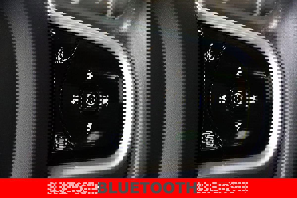 Used 2022 Volvo XC90 T6 Momentum w/ Advanced Package image 16