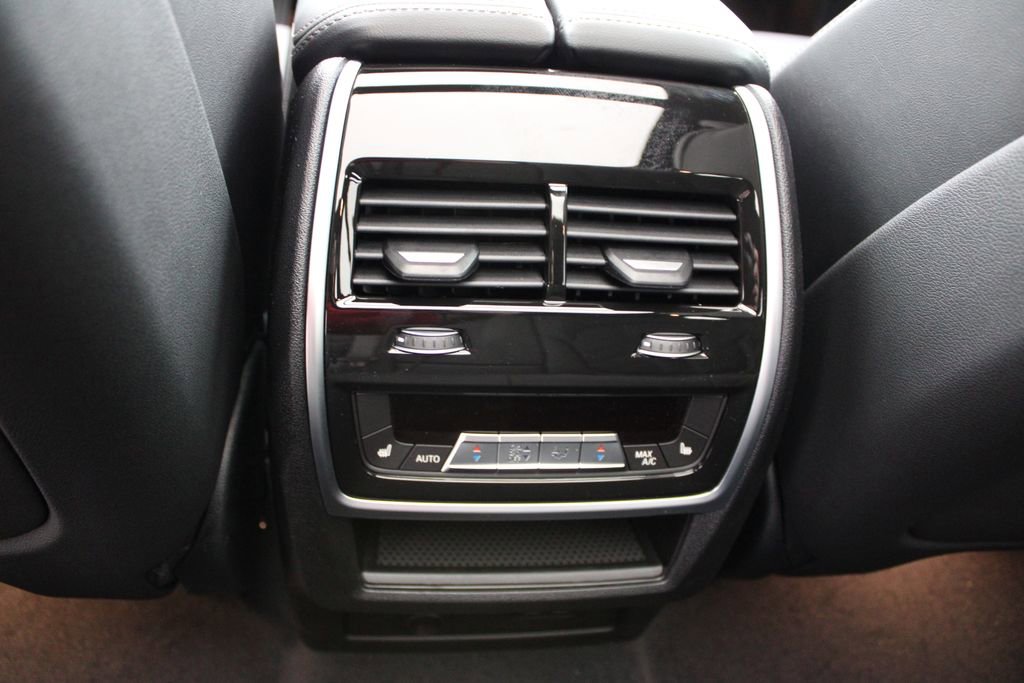 New 2026 BMW X5 xDrive40i w/ Executive Package image 39