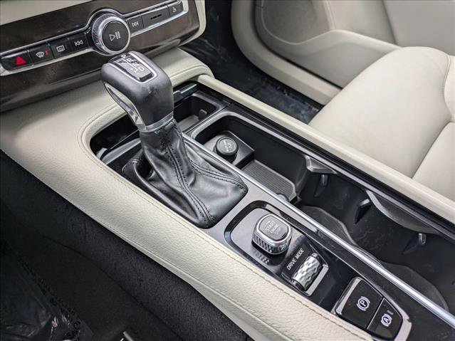Used 2019 Volvo XC90 T6 Momentum w/ Advanced Package AWD/4WD image 13