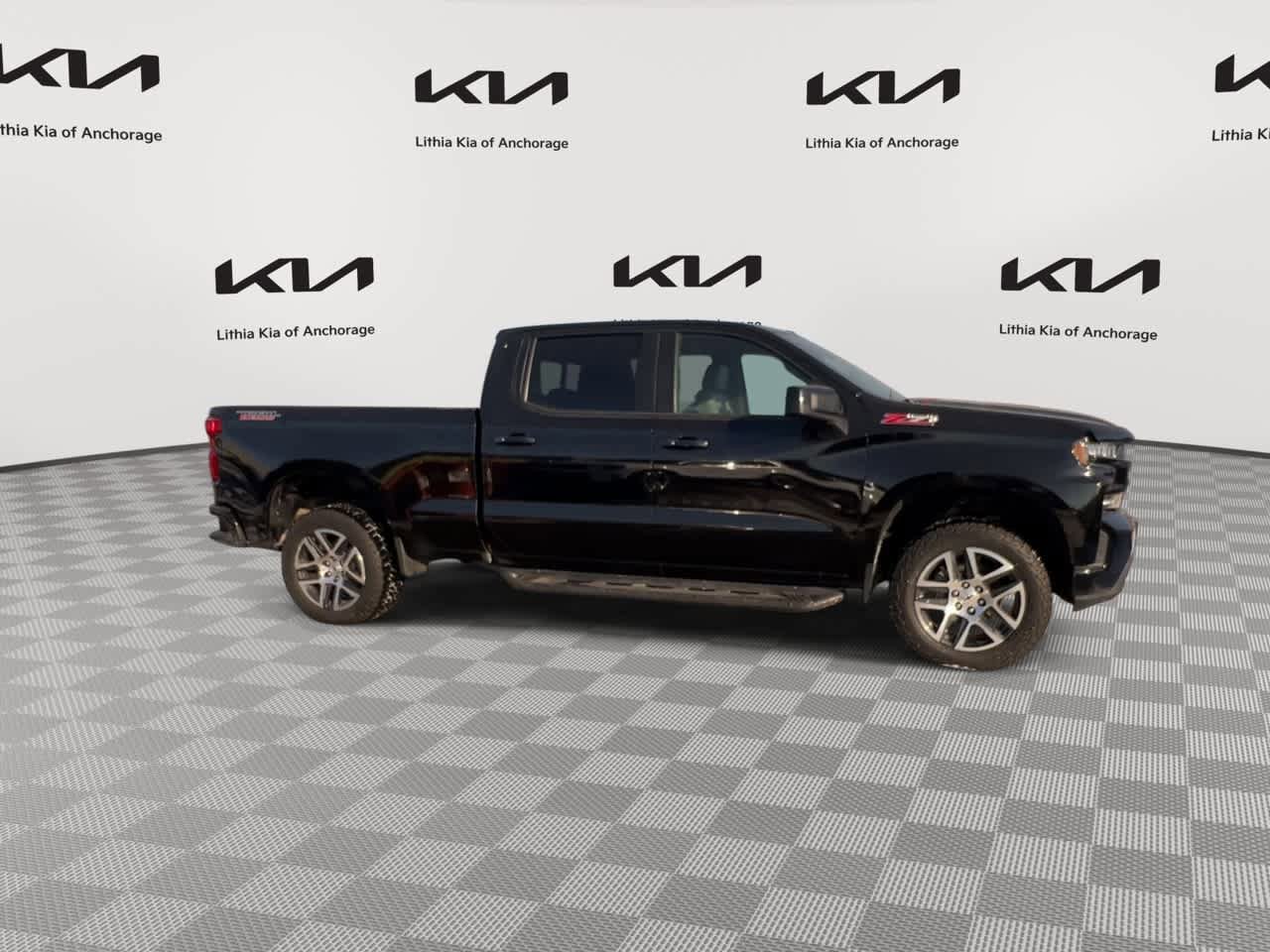 Used 2019 Chevrolet Silverado 1500 LT Trail Boss image 3