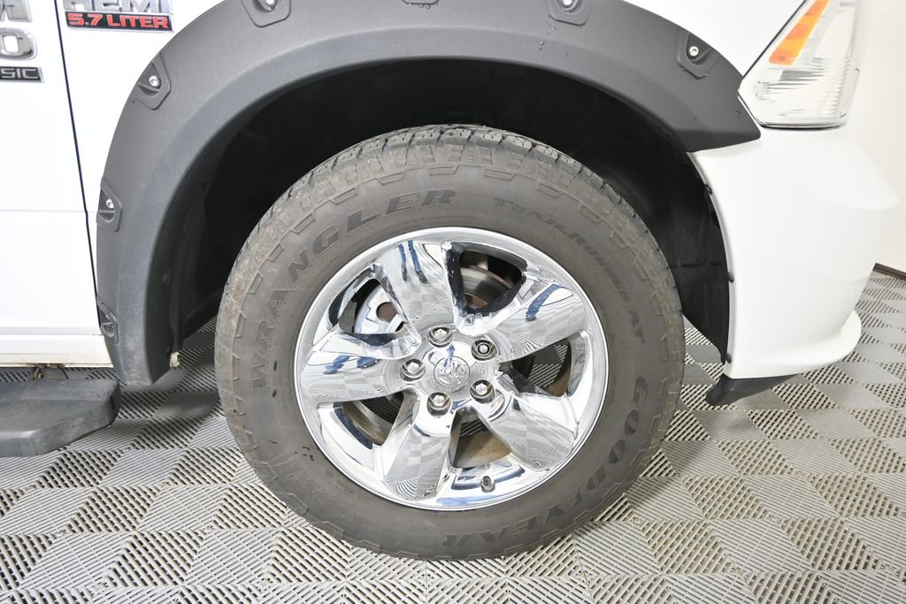 Used 2019 RAM 1500 Express w/ Express Value Package AWD/4WD image 12