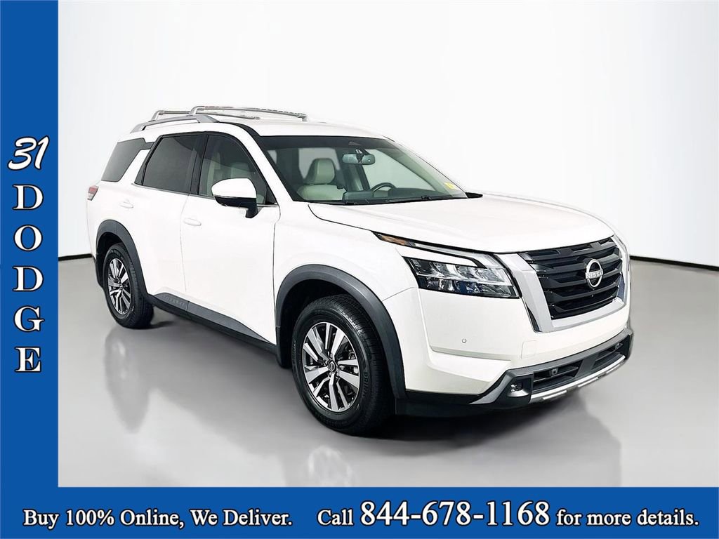 Used 2022 Nissan Pathfinder SL image 1