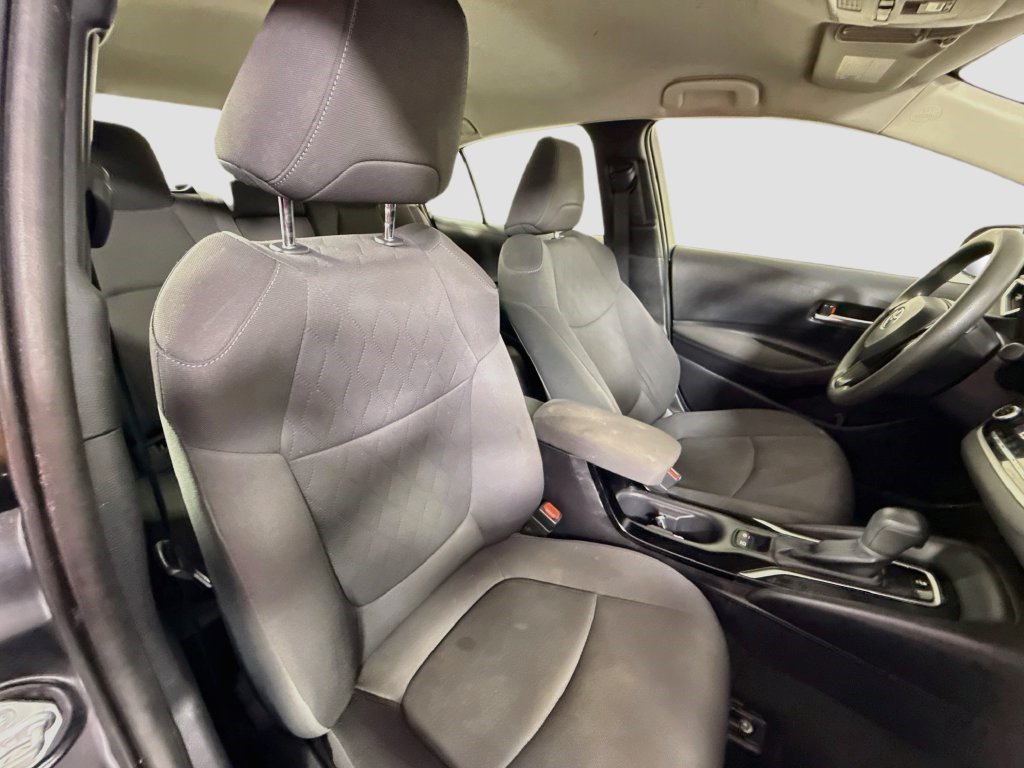 Used 2021 Toyota Corolla LE w/ LE Convenience Package FWD image 28