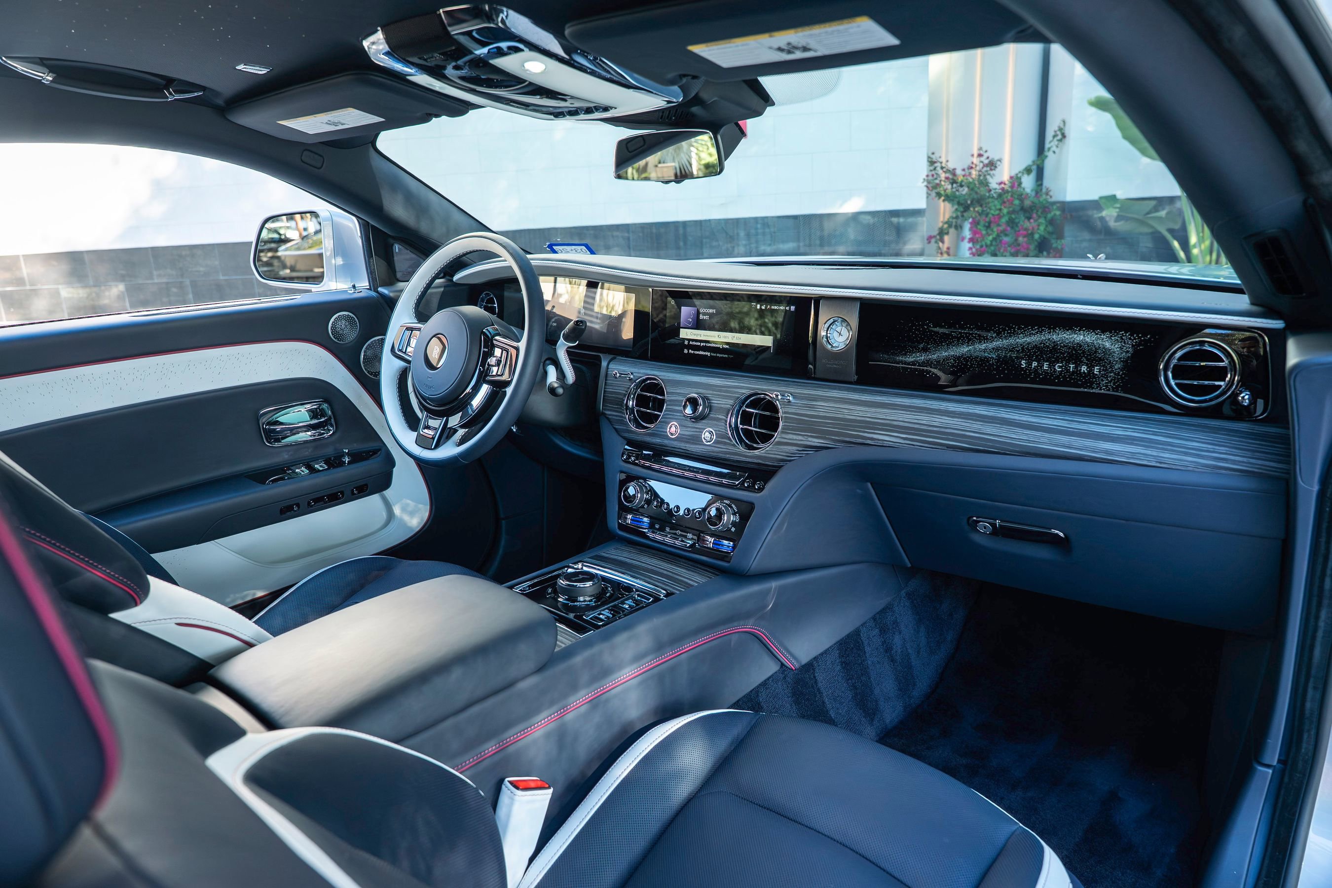 Used 2024 Rolls-Royce Spectre w/ Spectre Launch Package AWD/4WD image 2