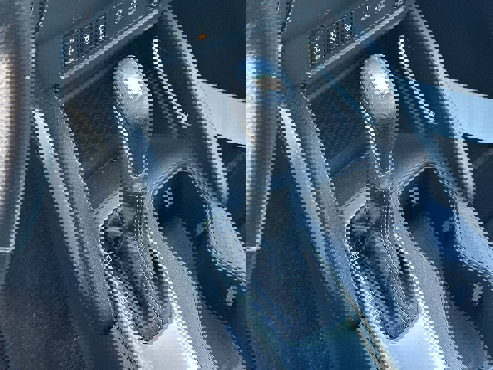 Used 2022 Nissan Frontier SV image 30