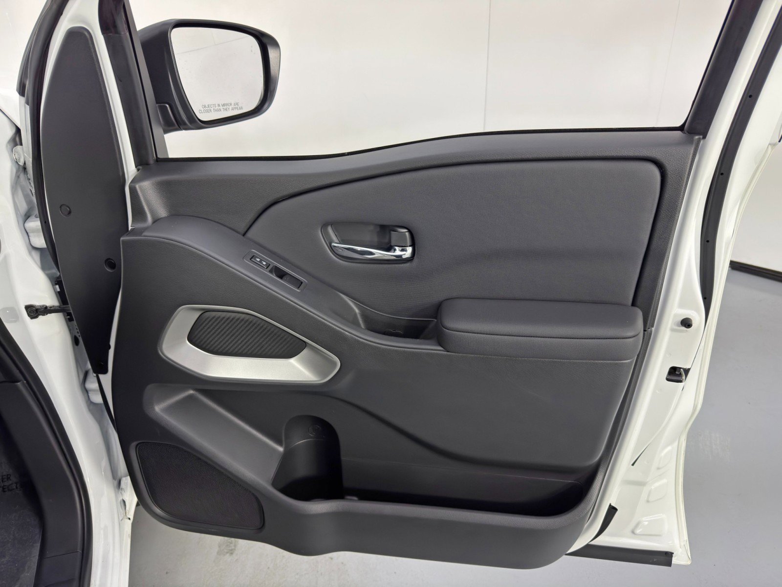 Used 2022 Nissan Frontier SV image 35