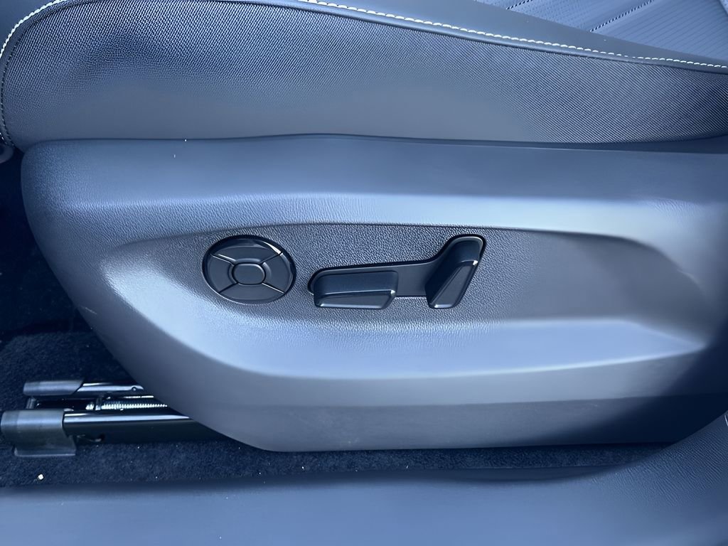 New 2026 Volkswagen Tiguan SE R-Line AWD/4WD image 12