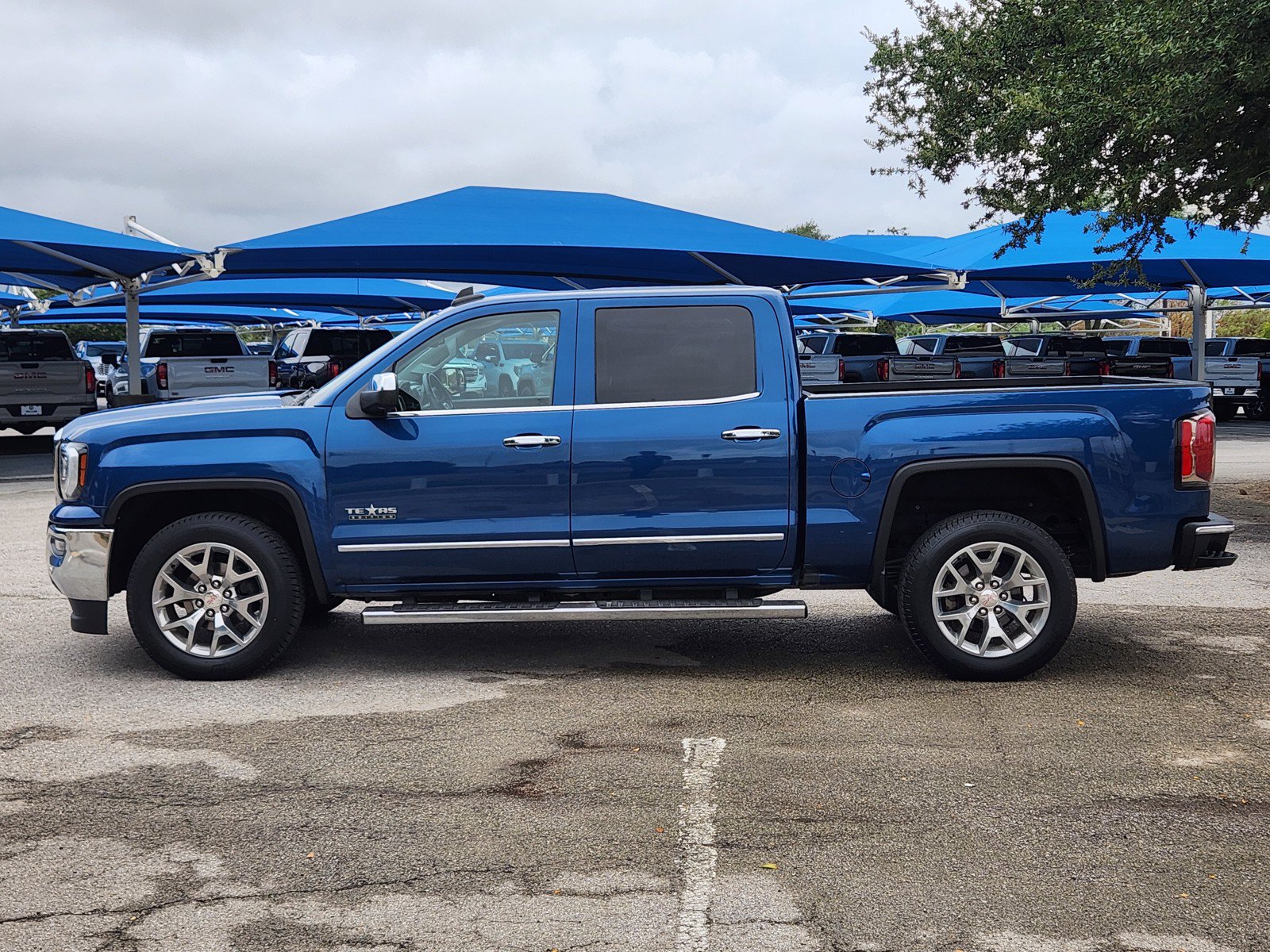 Used 2018 GMC Sierra 1500 SLT w/ Texas SLT Premium Package RWD image 3