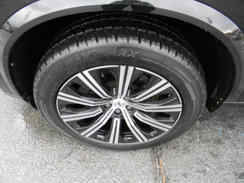 Used 2023 Volvo XC90 B5 Core w/ Protection Package Premier image 27
