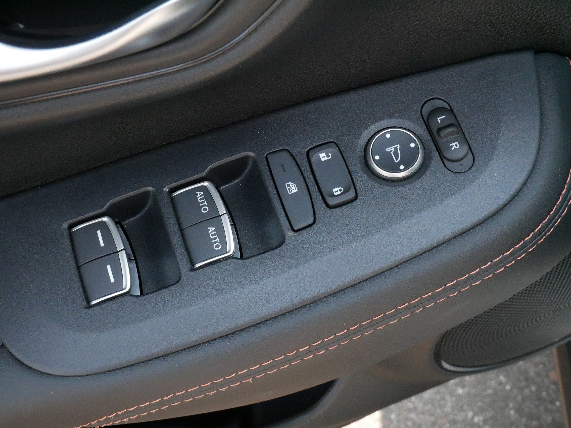 Used 2027 Honda HR-V Sport image 27