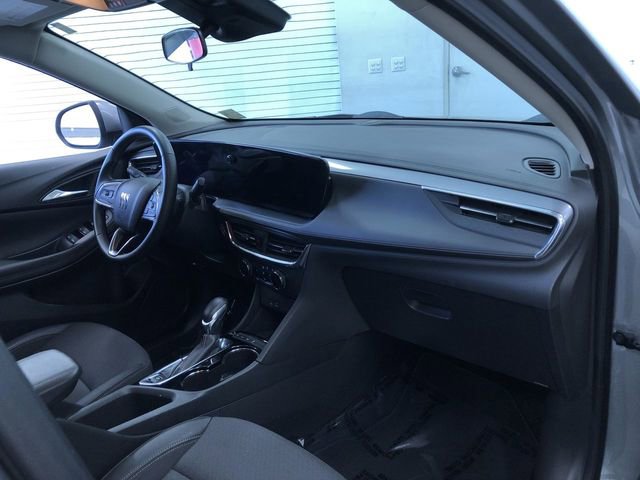 Used 2025 Buick Encore GX Preferred AWD/4WD image 24