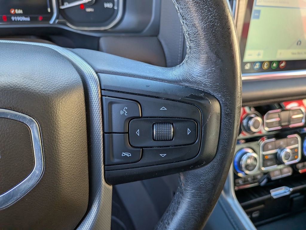 Used 2021 GMC Yukon Denali w/ Denali Premium Package image 18