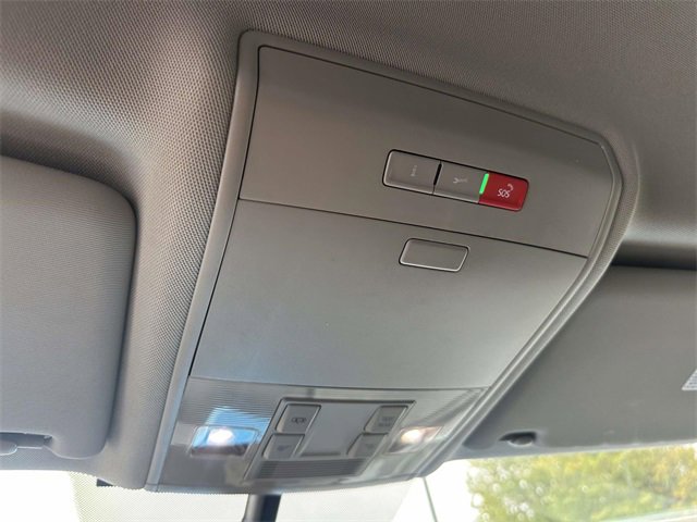 Used 2022 Volkswagen Atlas SE image 31