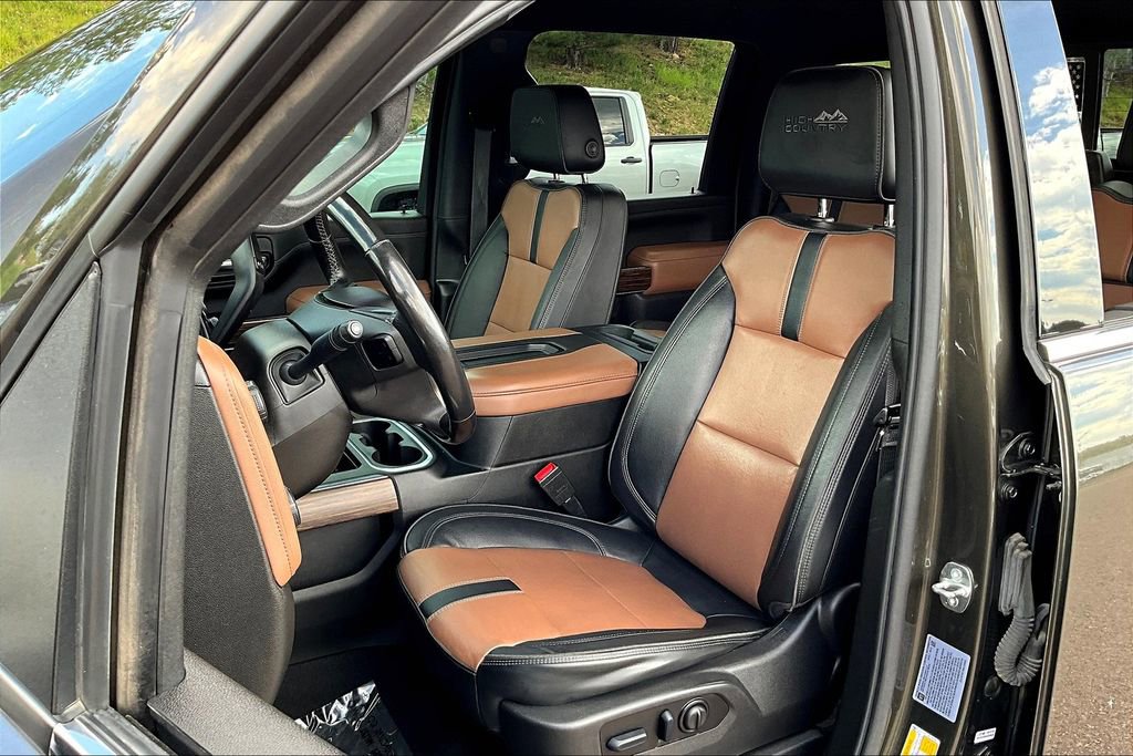 Used 2022 Chevrolet Silverado 3500 High Country w/ Technology Package image 27