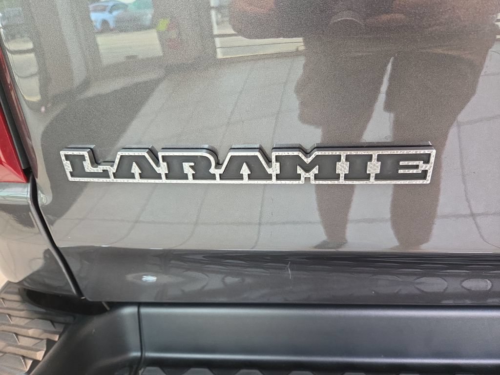 Used 2022 RAM 1500 Laramie AWD/4WD image 9