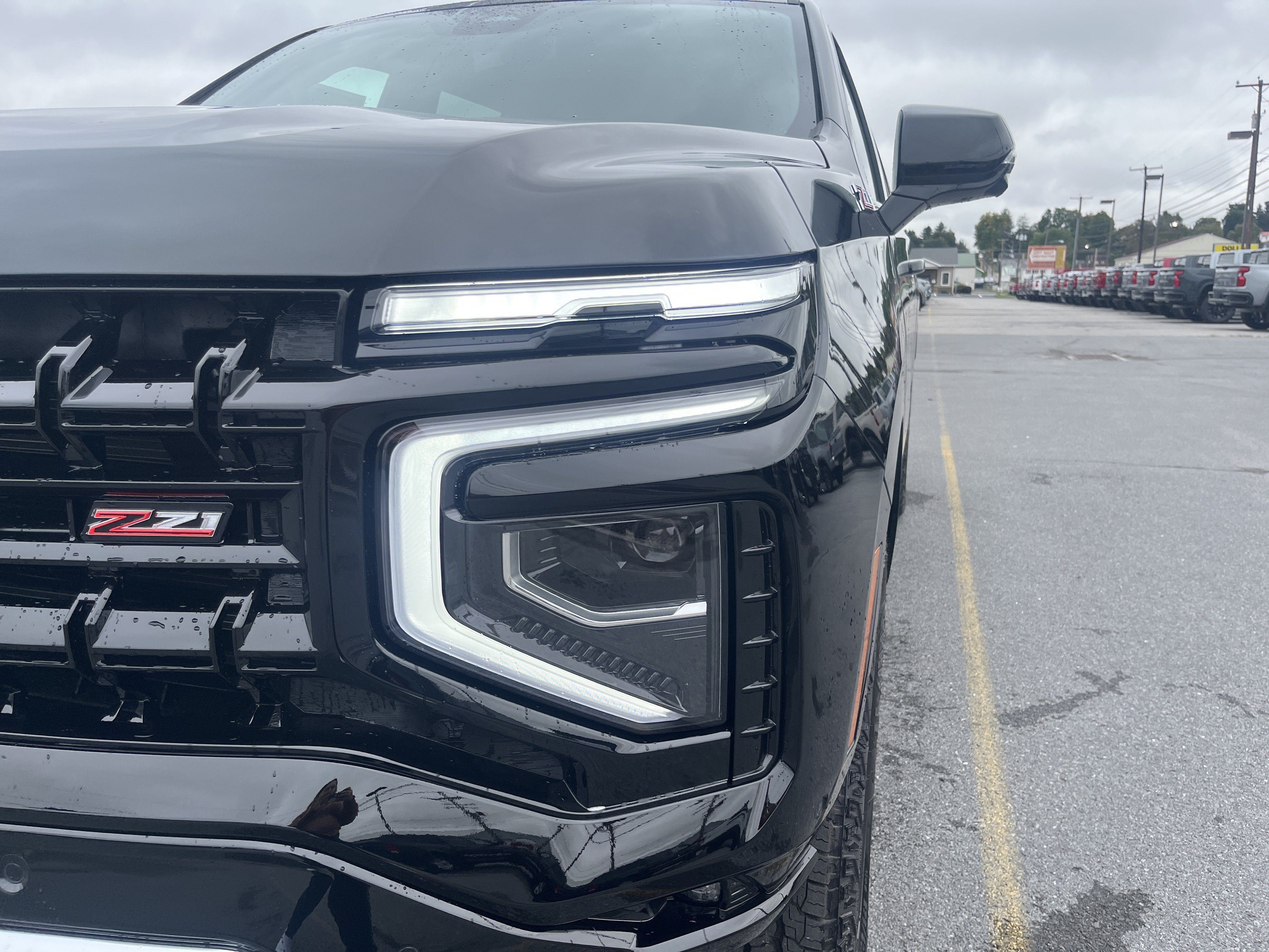 New 2026 Chevrolet Suburban Z71 w/ Comfort Package AWD/4WD image 11