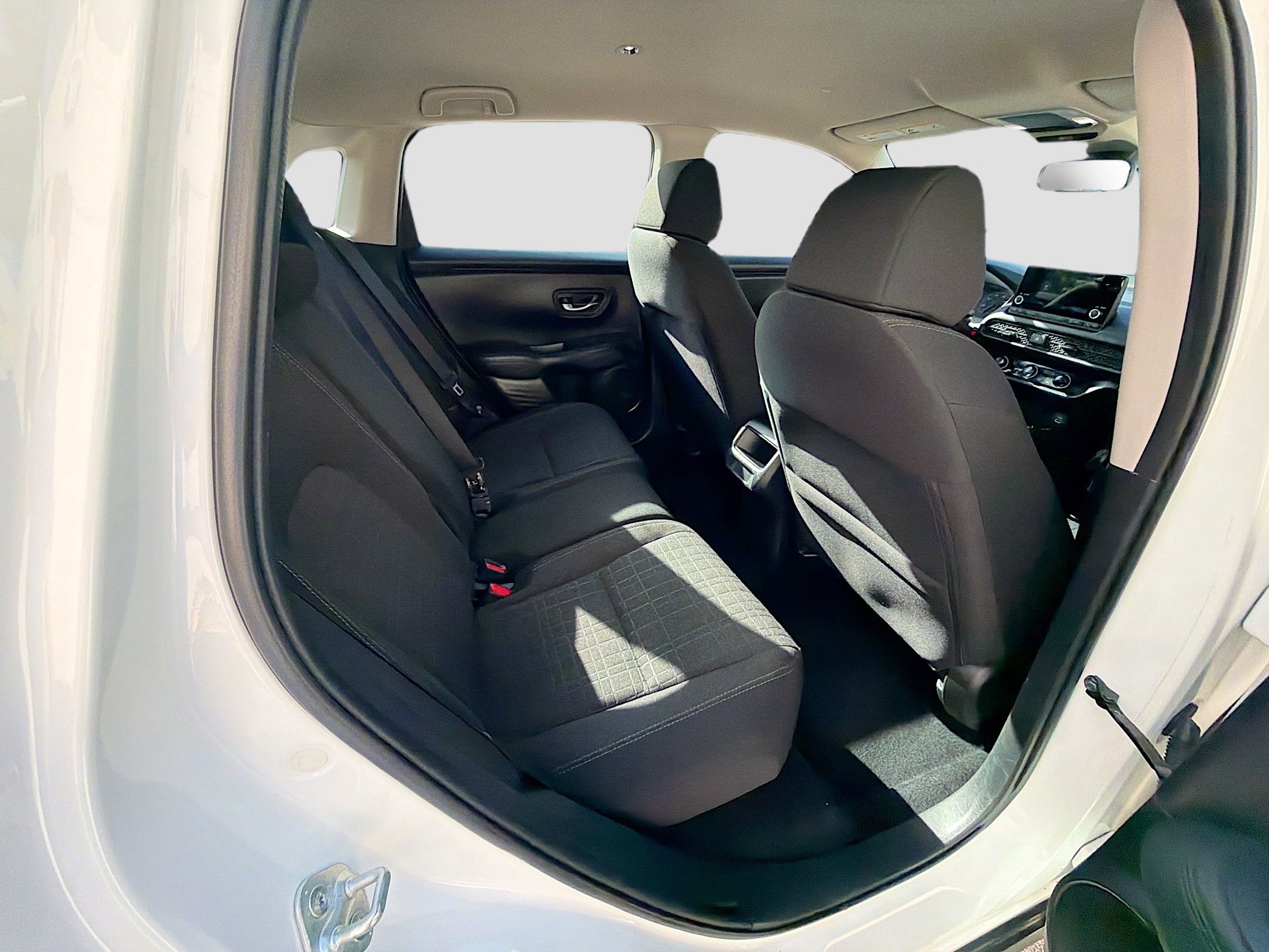 Certified 2025 Honda HR-V LX image 27