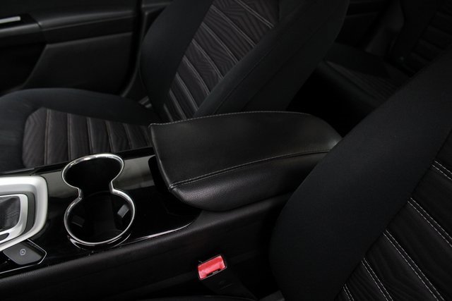 Used 2016 Ford Fusion SE image 15