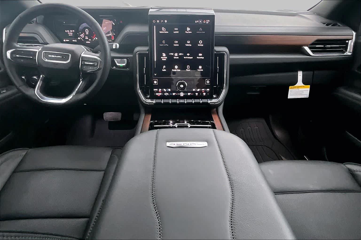 Used 2026 GMC Yukon Denali AWD/4WD image 16