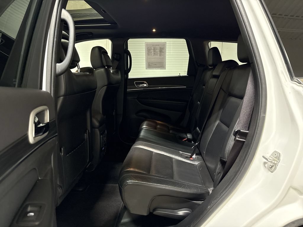 Used 2021 Jeep Grand Cherokee Limited AWD/4WD image 24