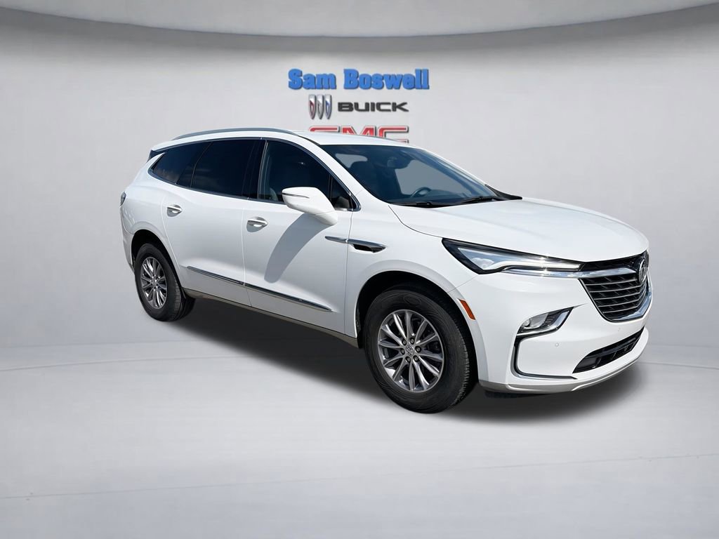 Used 2024 Buick Enclave Essence FWD image 2
