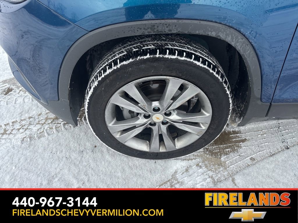Used 2020 Chevrolet Trax LT w/ Sun & Sound Package image 22