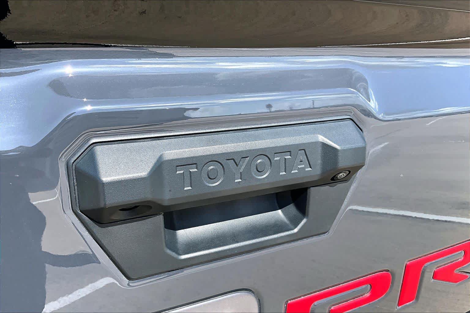 Used 2025 Toyota Tacoma TRD Pro AWD/4WD image 31
