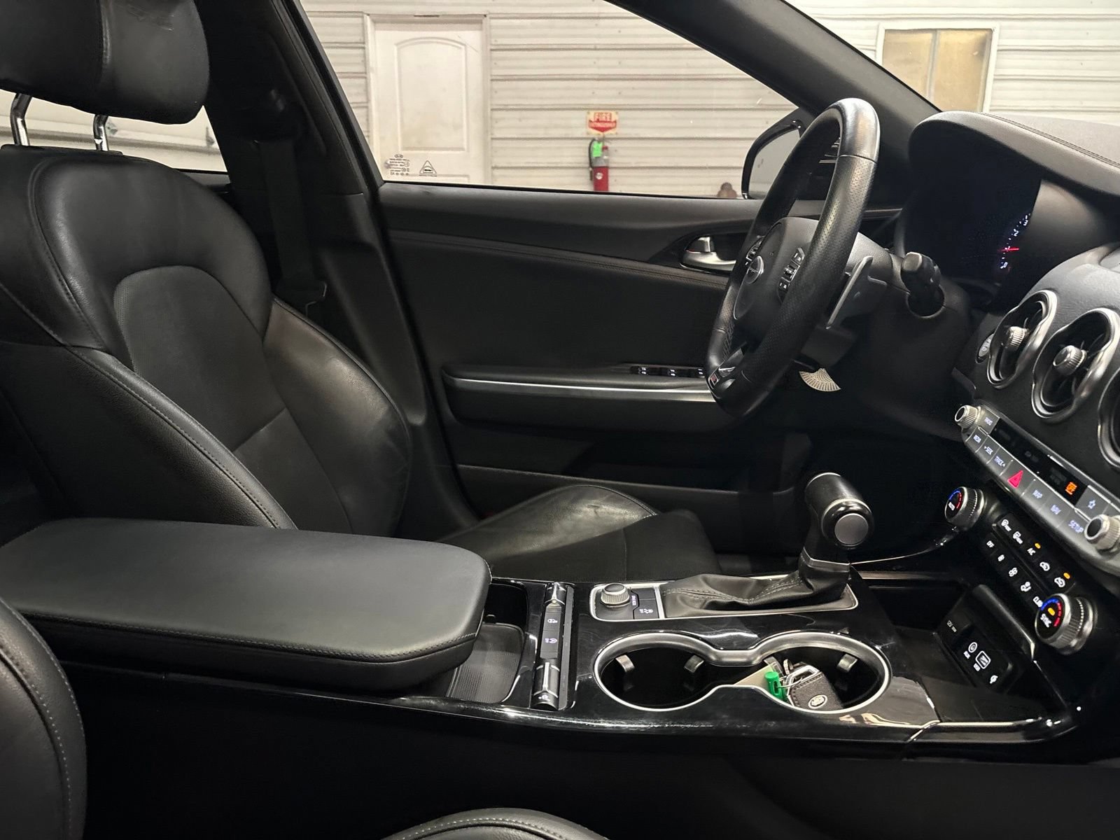 Used 2020 Kia Stinger GT-Line w/ Sun & Sound Package AWD/4WD image 28