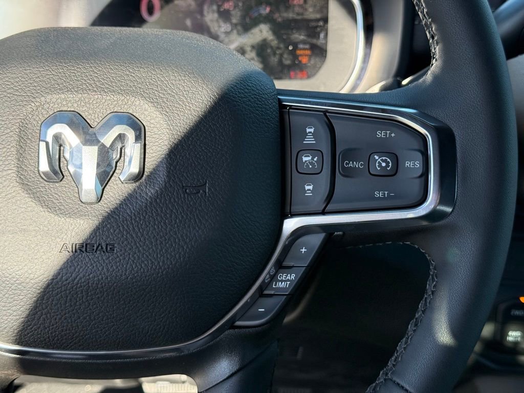 New 2026 RAM 2500 Laramie AWD/4WD image 16