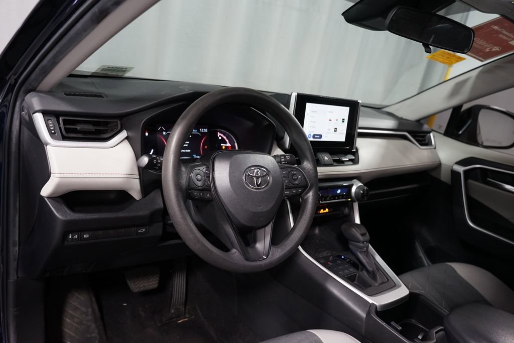 Used 2024 Toyota RAV4 XLE w/ Convenience Package AWD/4WD image 7