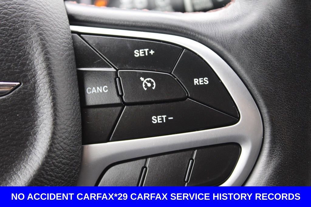 Used 2018 Chrysler Pacifica Touring-L Plus image 35