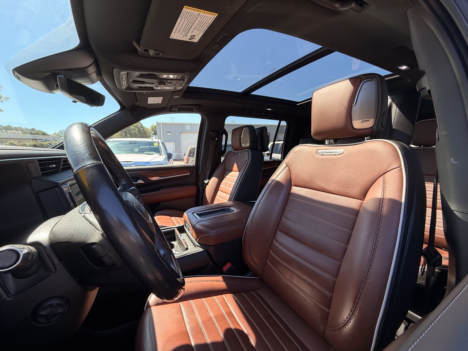 Used 2023 GMC Yukon XL Denali Ultimate AWD/4WD image 27