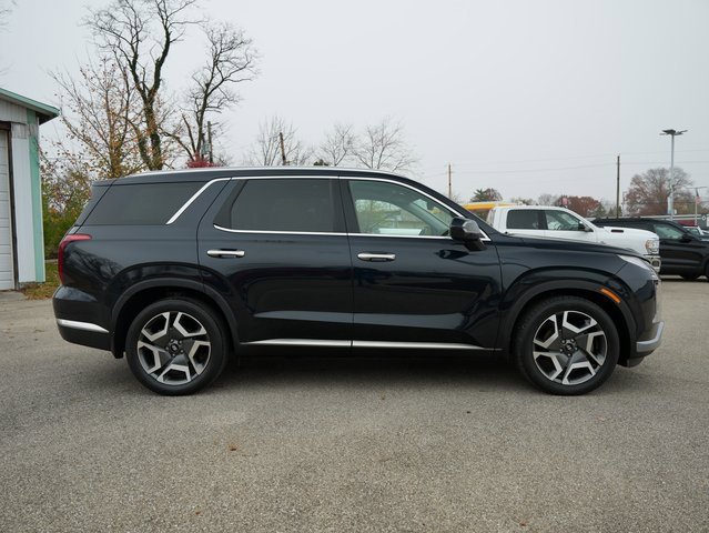 Used 2023 Hyundai Palisade Limited w/ Cargo Package image 7