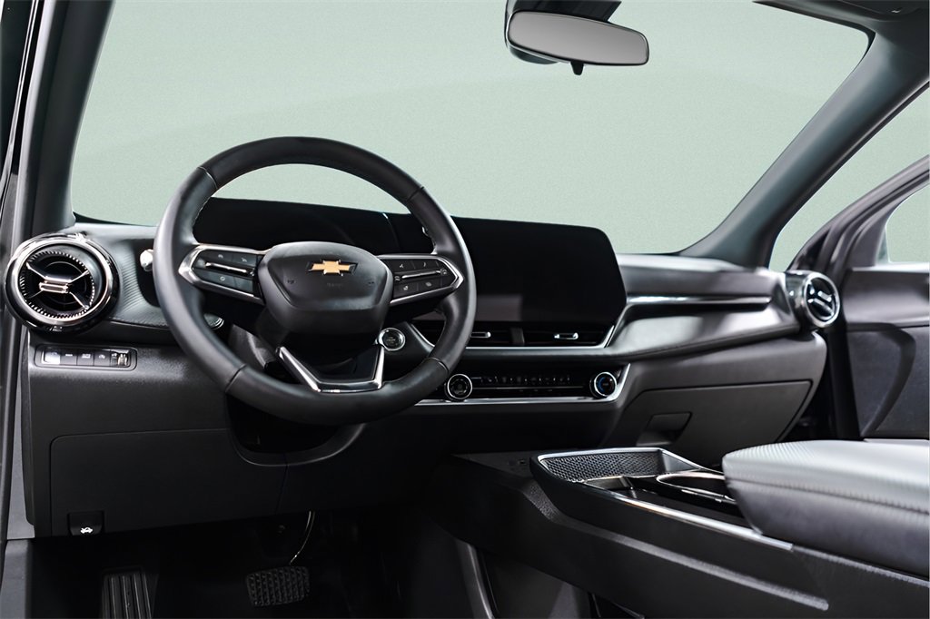 Used 2025 Chevrolet Equinox LT image 27