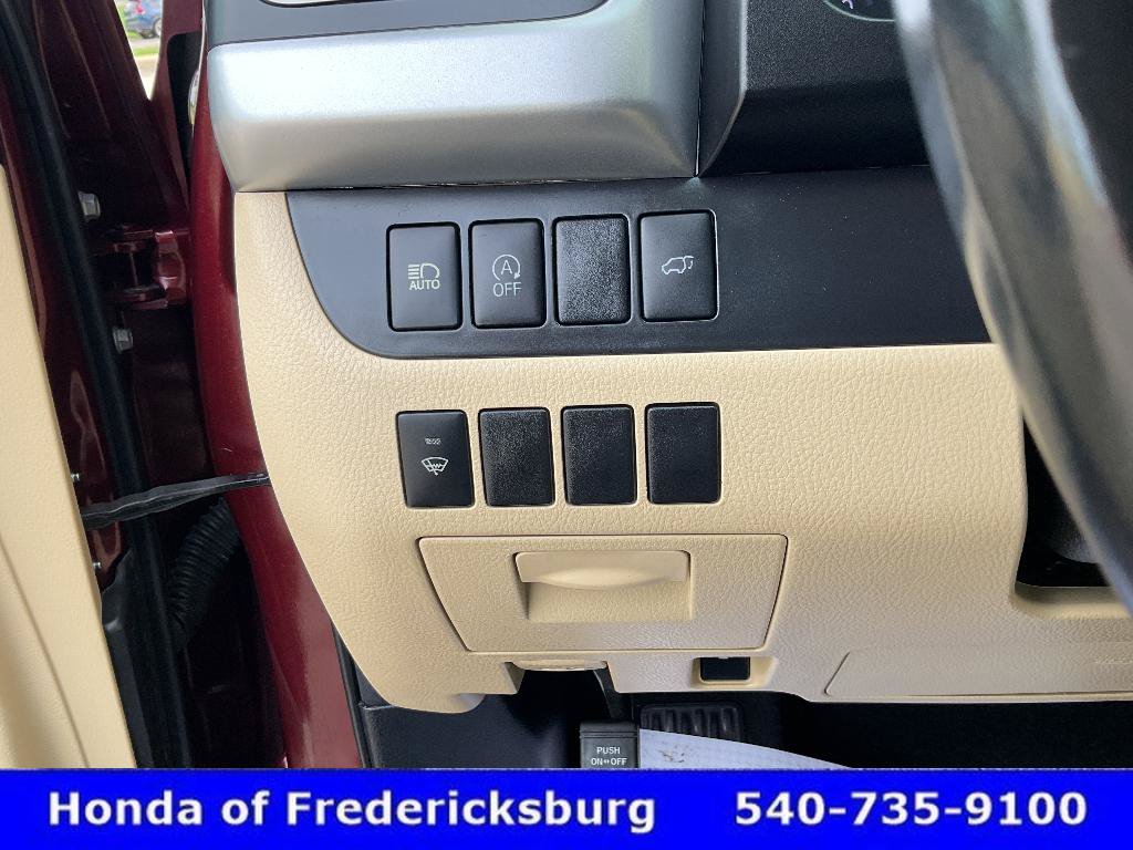 Used 2017 Toyota Highlander XLE AWD/4WD image 42