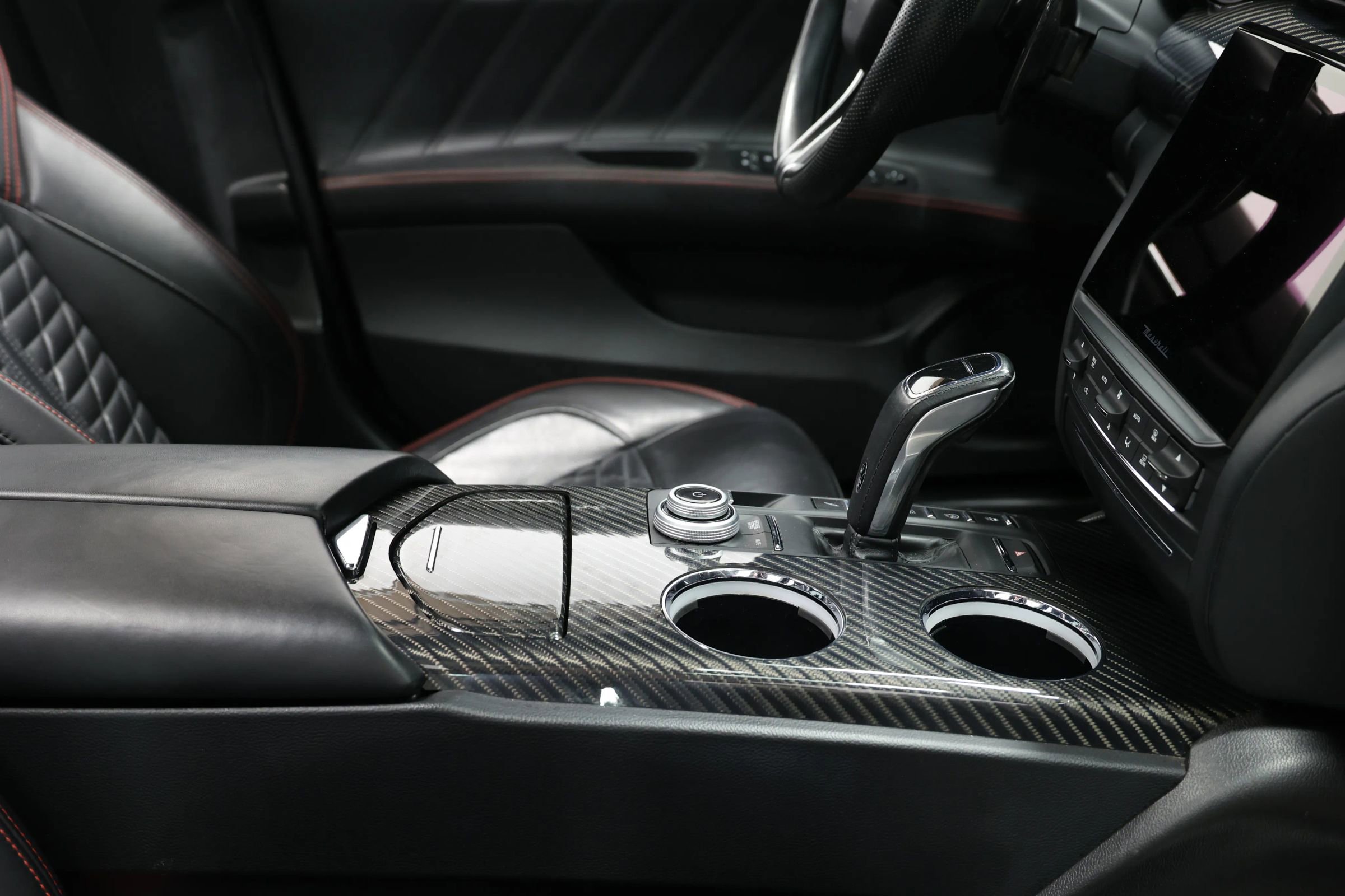 Used 2022 Maserati Quattroporte Trofeo image 92